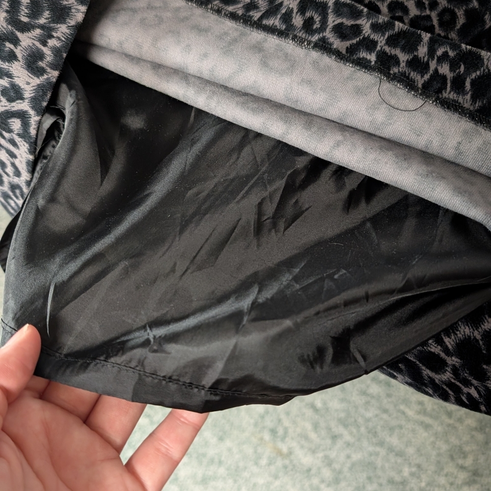 Paniz Black and Gray Leopard Print Pencil Skirt - Picture 5 of 8